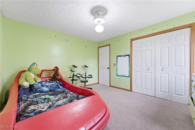 901 N Marion Avenue, Louisville, OH 44641