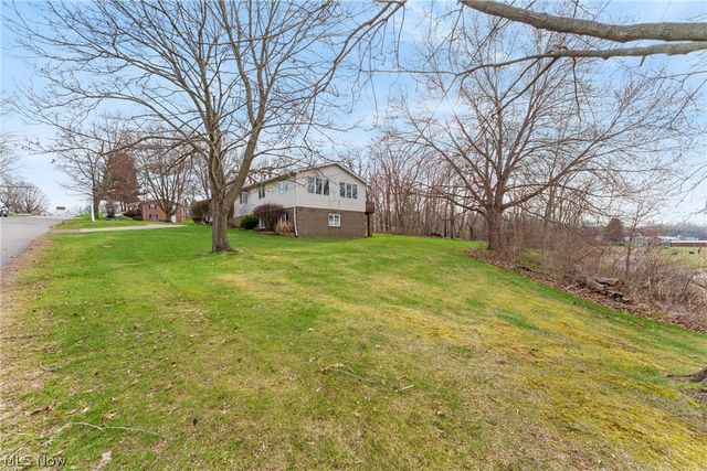 901 N Marion Avenue, Louisville, OH 44641