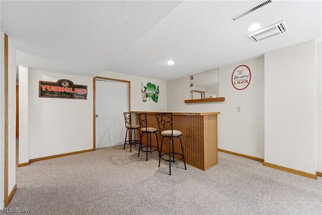 901 N Marion Avenue, Louisville, OH 44641