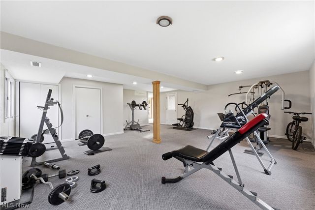 901 N Marion Avenue, Louisville, OH 44641