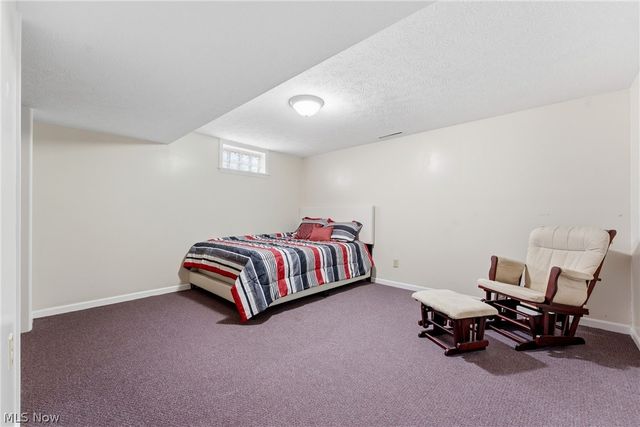 901 N Marion Avenue, Louisville, OH 44641