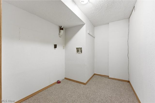 901 N Marion Avenue, Louisville, OH 44641