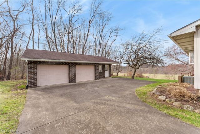 901 N Marion Avenue, Louisville, OH 44641