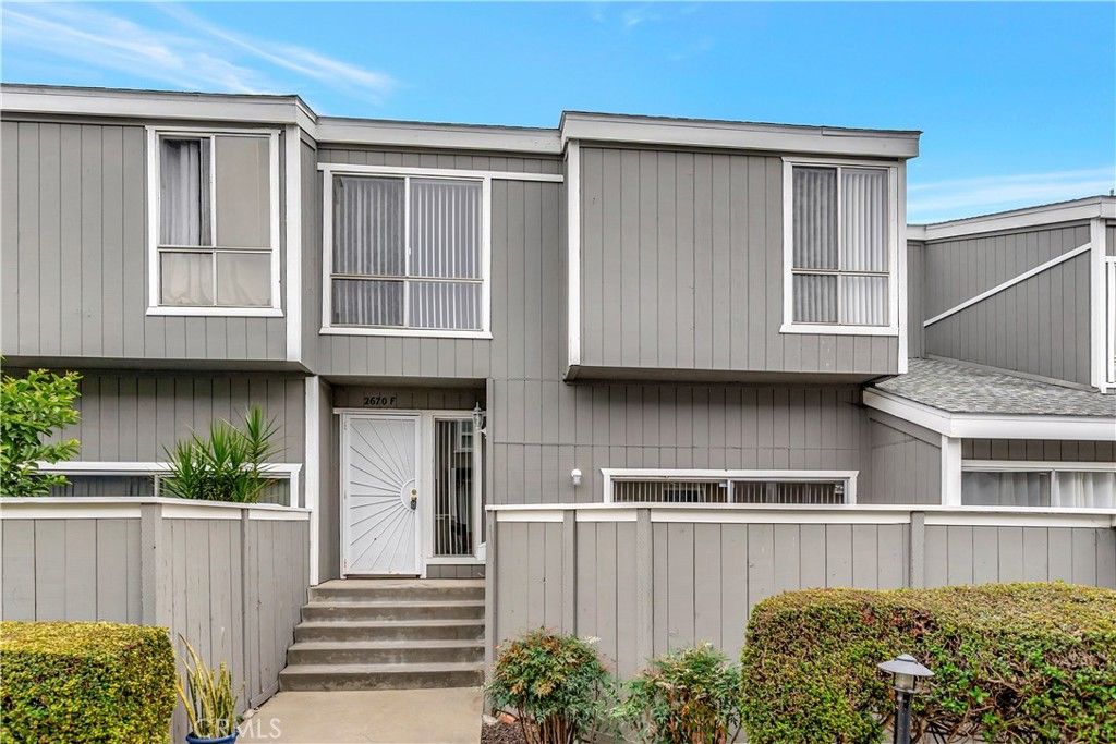 Image 1 of property listing at 2670 W Segerstrom f, Santa Ana, CA 92704