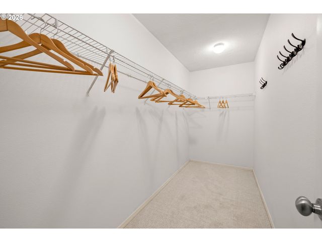 1518 Se OAK St, Hillsboro, OR 97123