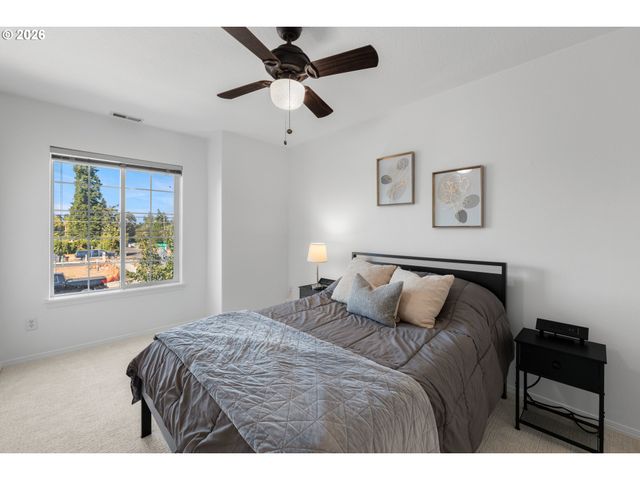 1518 Se OAK St, Hillsboro, OR 97123