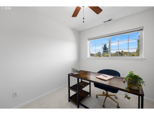 1518 Se OAK St, Hillsboro, OR 97123