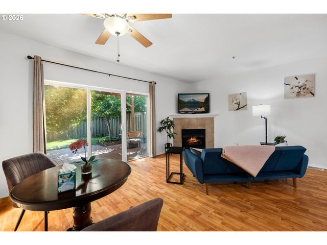 1518 Se OAK St, Hillsboro, OR 97123