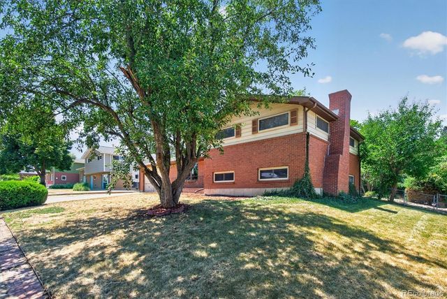 10451 Livingston, Denver, CO 80233