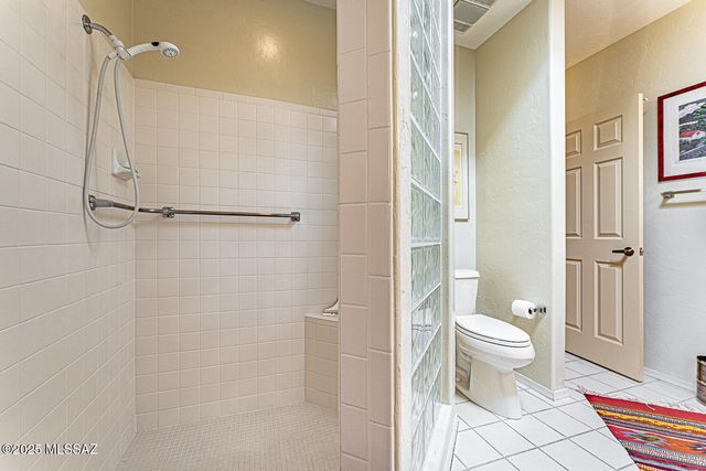 2051 W Vía Del Picamaderos, Green Valley, AZ 85622