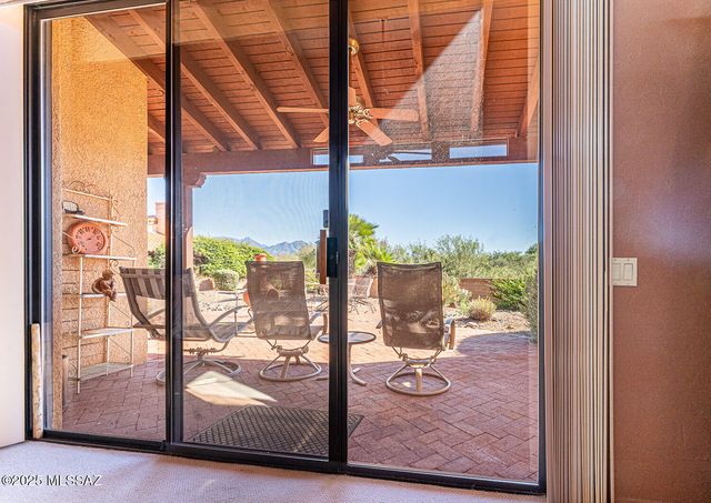 2051 W Vía Del Picamaderos, Green Valley, AZ 85622