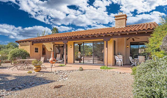 2051 W Vía Del Picamaderos, Green Valley, AZ 85622