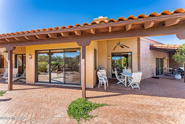 2051 W Vía Del Picamaderos, Green Valley, AZ 85622