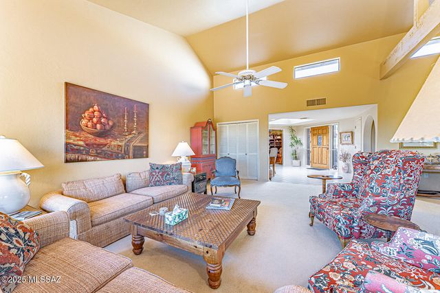 2051 W Vía Del Picamaderos, Green Valley, AZ 85622