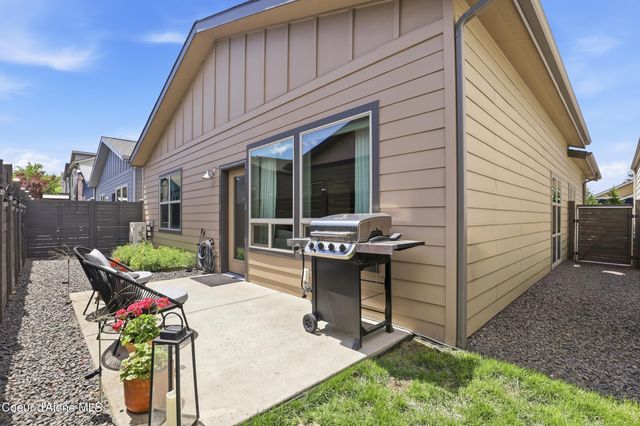 3304 N Rosalia RD, Coeur D'alene, ID 83814