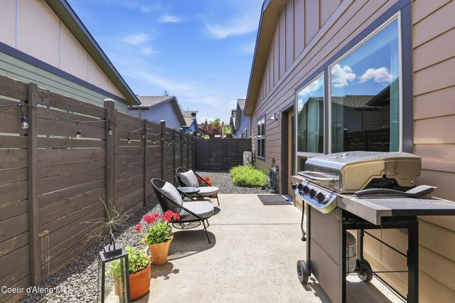 3304 N Rosalia RD, Coeur D'alene, ID 83814