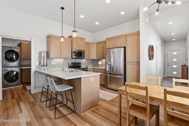 3304 N Rosalia RD, Coeur D'alene, ID 83814