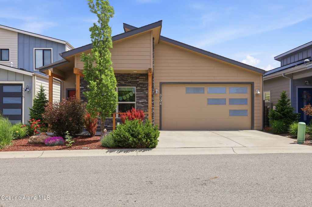 3304 N Rosalia RD, Coeur D'alene, ID 83814