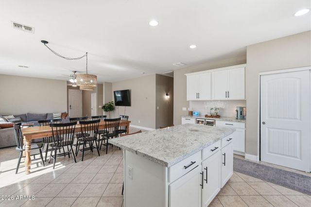 1630 W PAISLEY Drive, San Tan Valley, AZ 85144
