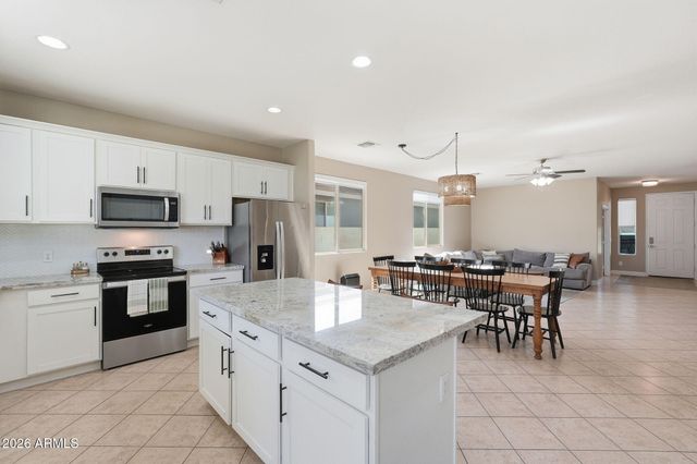 1630 W PAISLEY Drive, San Tan Valley, AZ 85144