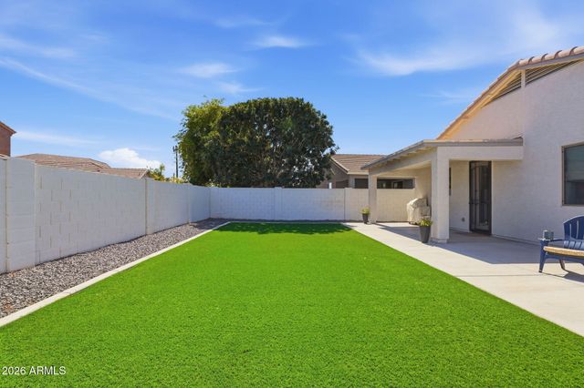 1630 W PAISLEY Drive, San Tan Valley, AZ 85144