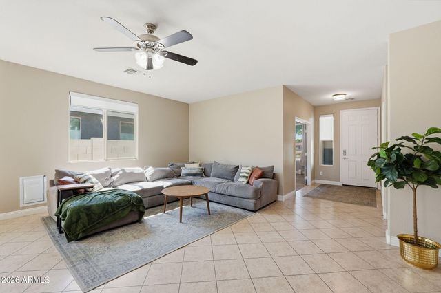 1630 W PAISLEY Drive, San Tan Valley, AZ 85144