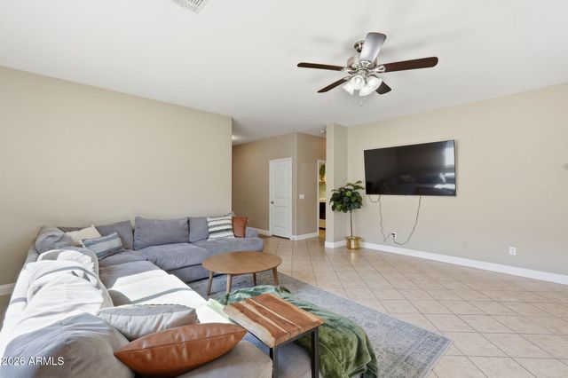 1630 W PAISLEY Drive, San Tan Valley, AZ 85144