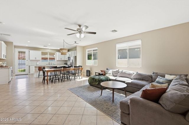 1630 W PAISLEY Drive, San Tan Valley, AZ 85144