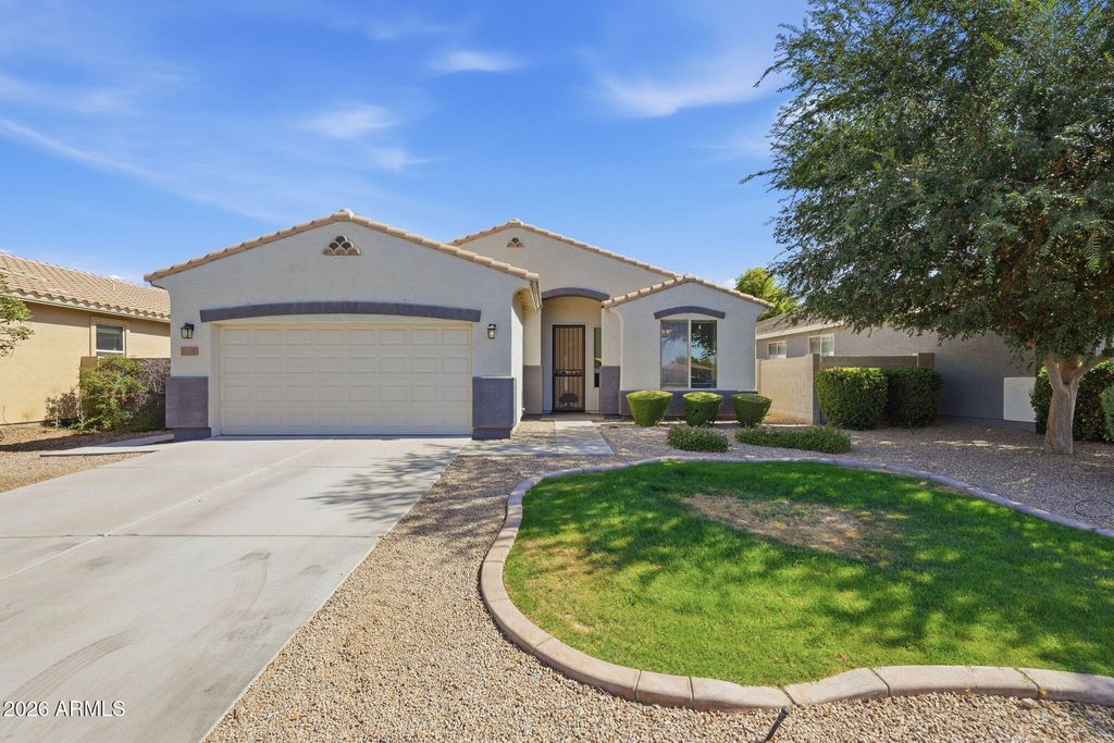 1630 W PAISLEY Drive, San Tan Valley, AZ 85144