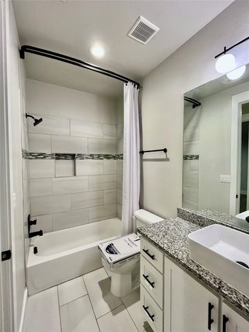 251 S Mill Street 320, Lewisville, TX 75057