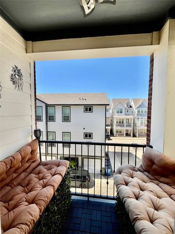251 S Mill Street 320, Lewisville, TX 75057
