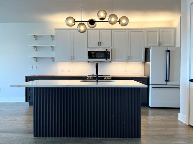 251 S Mill Street 320, Lewisville, TX 75057