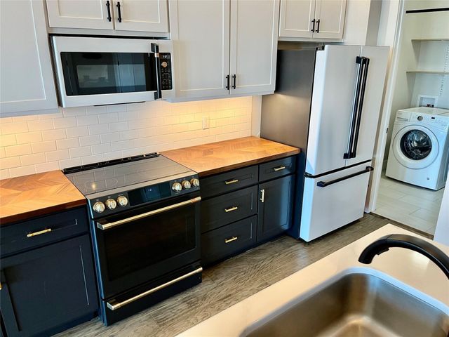 251 S Mill Street 320, Lewisville, TX 75057