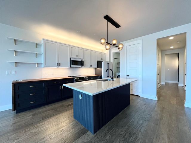 251 S Mill Street 320, Lewisville, TX 75057