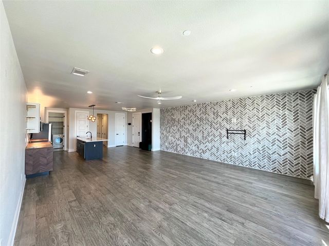 251 S Mill Street 320, Lewisville, TX 75057