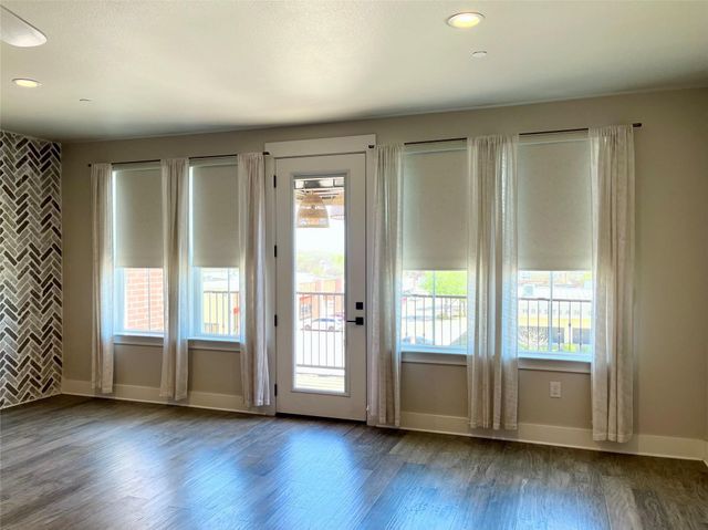 251 S Mill Street 320, Lewisville, TX 75057