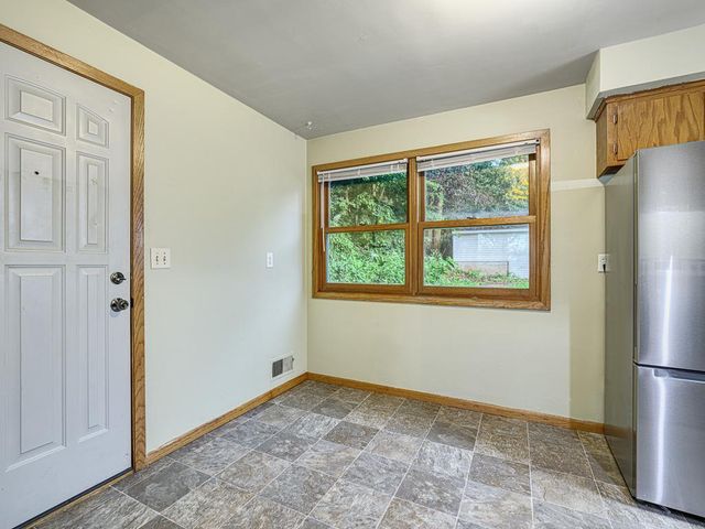 456 10th Avenue S, South Saint Paul, MN 55075