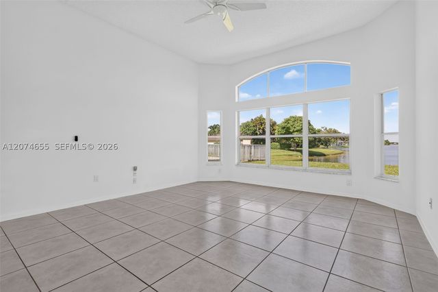 2342 NW 184th Ter, Pembroke Pines, FL 33029