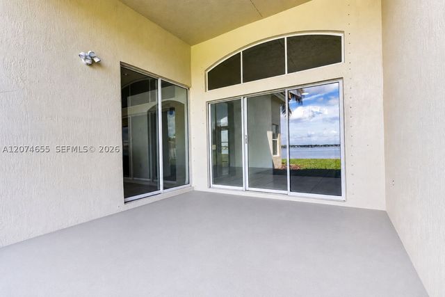 2342 NW 184th Ter, Pembroke Pines, FL 33029