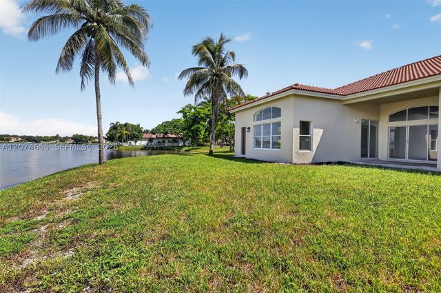 2342 NW 184th Ter, Pembroke Pines, FL 33029