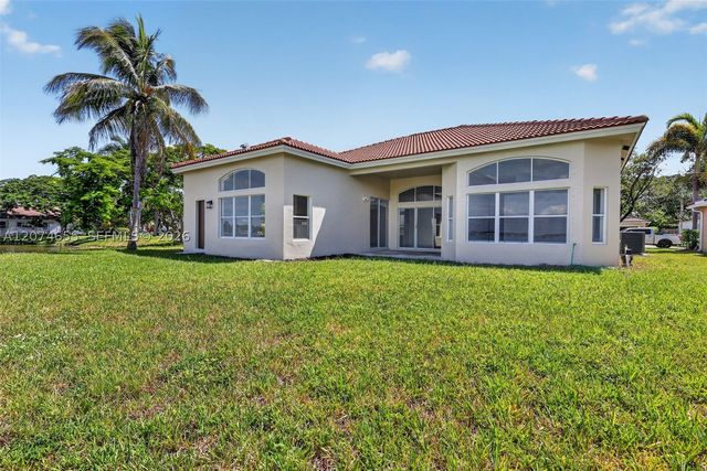 2342 NW 184th Ter, Pembroke Pines, FL 33029