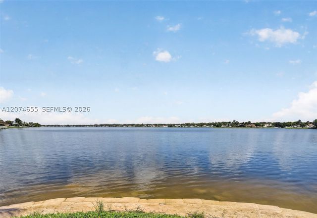 2342 NW 184th Ter, Pembroke Pines, FL 33029