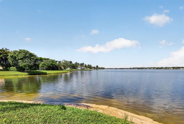 2342 NW 184th Ter, Pembroke Pines, FL 33029