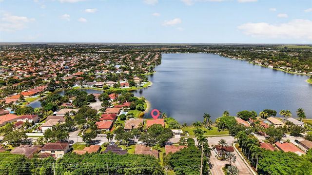 2342 NW 184th Ter, Pembroke Pines, FL 33029