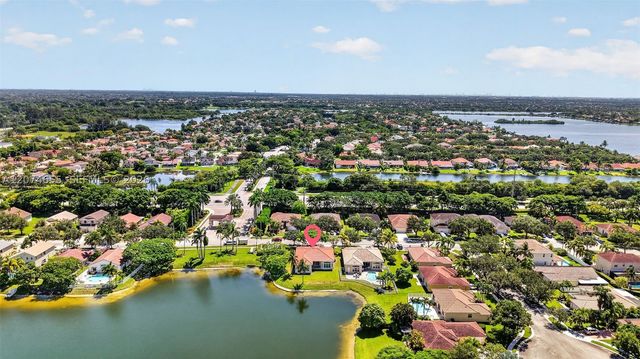 2342 NW 184th Ter, Pembroke Pines, FL 33029