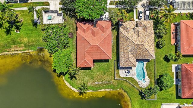 2342 NW 184th Ter, Pembroke Pines, FL 33029