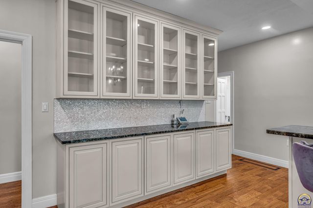 1400 NE Sardou AVE, Topeka, KS 66616