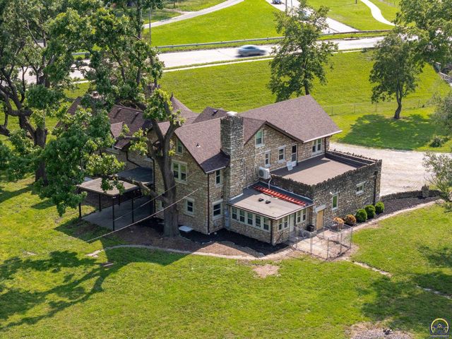 1400 NE Sardou AVE, Topeka, KS 66616