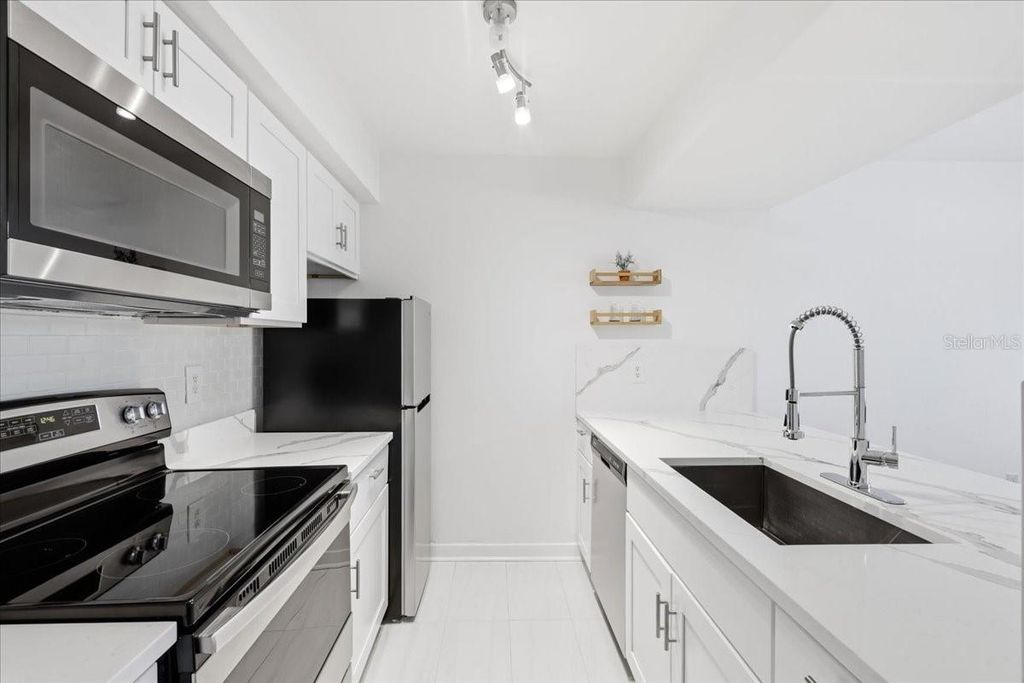 Image 5 of property listing at 6074 PEREGRINE AVENUE B02, Orlando, FL 32819