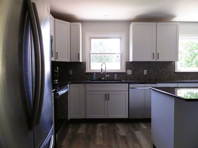 1191 N Frost Drive, Saginaw Twp, MI 48638